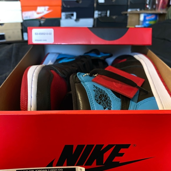 Nike Air Jordan High OG “UNC To Chicago” - Picture 9 of 10